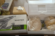 男子存錢一年購買RTX 5090 居然發現是麵條和大米！
