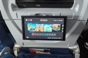 網友分享Switch支架新用法！飛行途中也能享樂